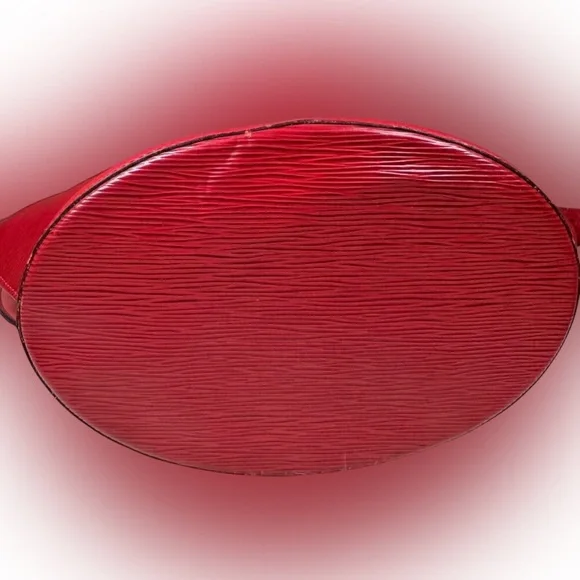 Authentic Louis Vuitton Leather Epi Saint
Jacques GM LargeSatchel EUCw/ dust bag - Picture 7 of 11